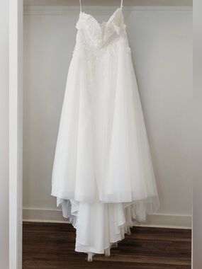 Stacees Sparkly A-line Floral Embroidered Lace Sweep Train Wedding Dress